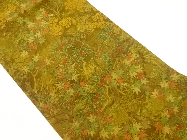 縮緬地手描き木々に花葉・実模様名古屋帯